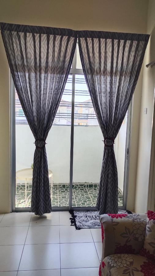 Dadide Guesthouse Alor Gajah Exterior foto